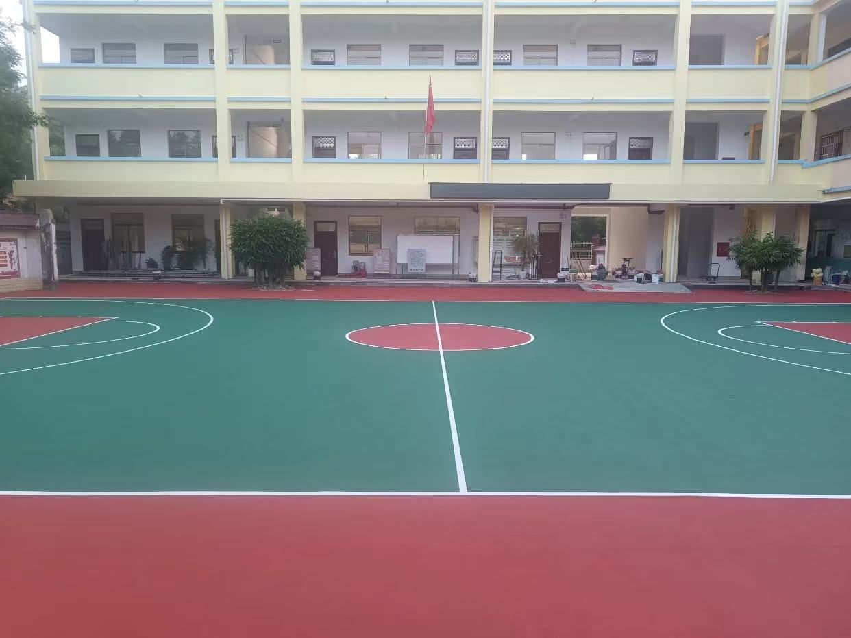 硅PU球场：水性与油性哪个更好？