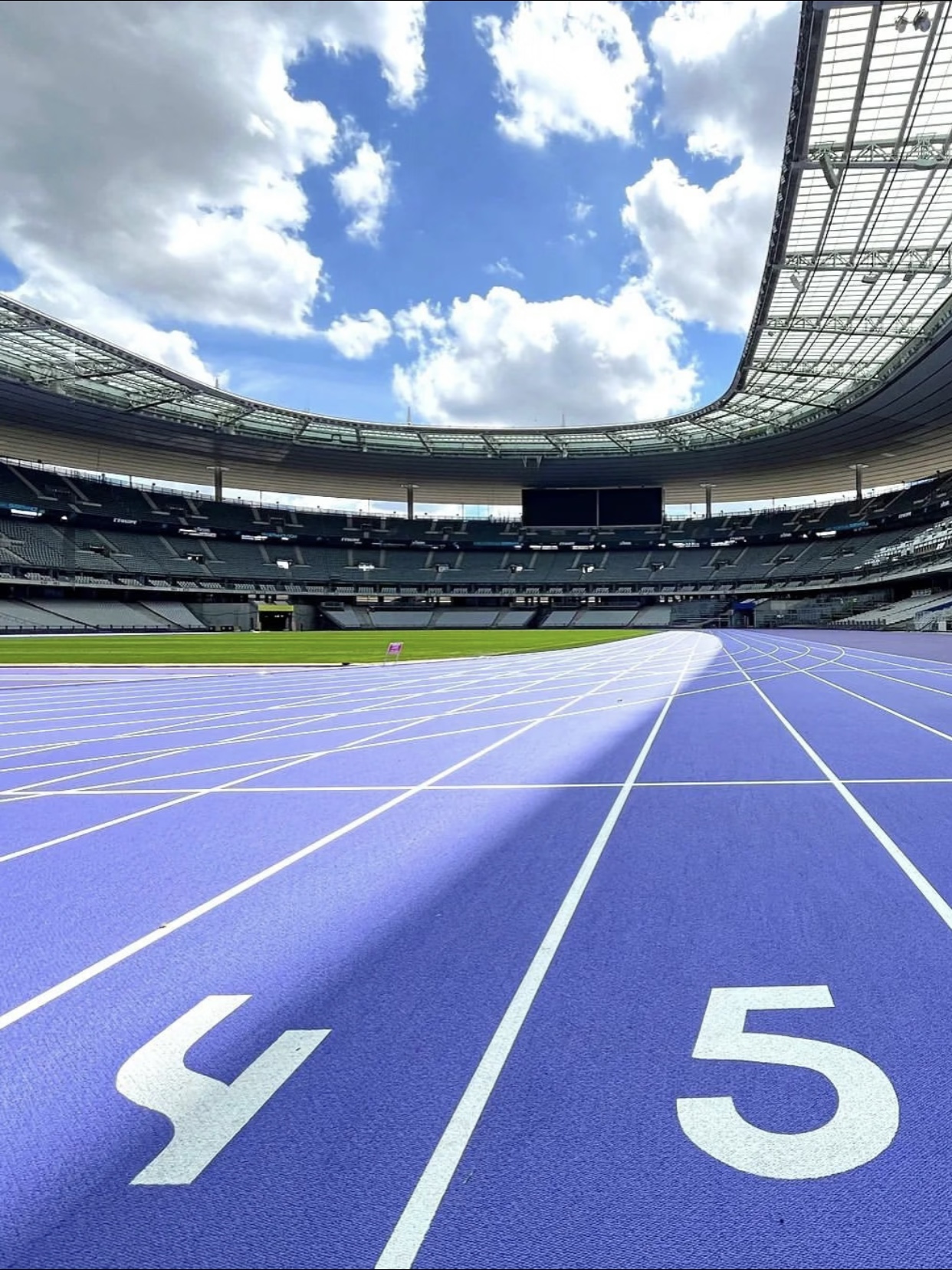 塑胶跑道防水底涂防水失效原因分析